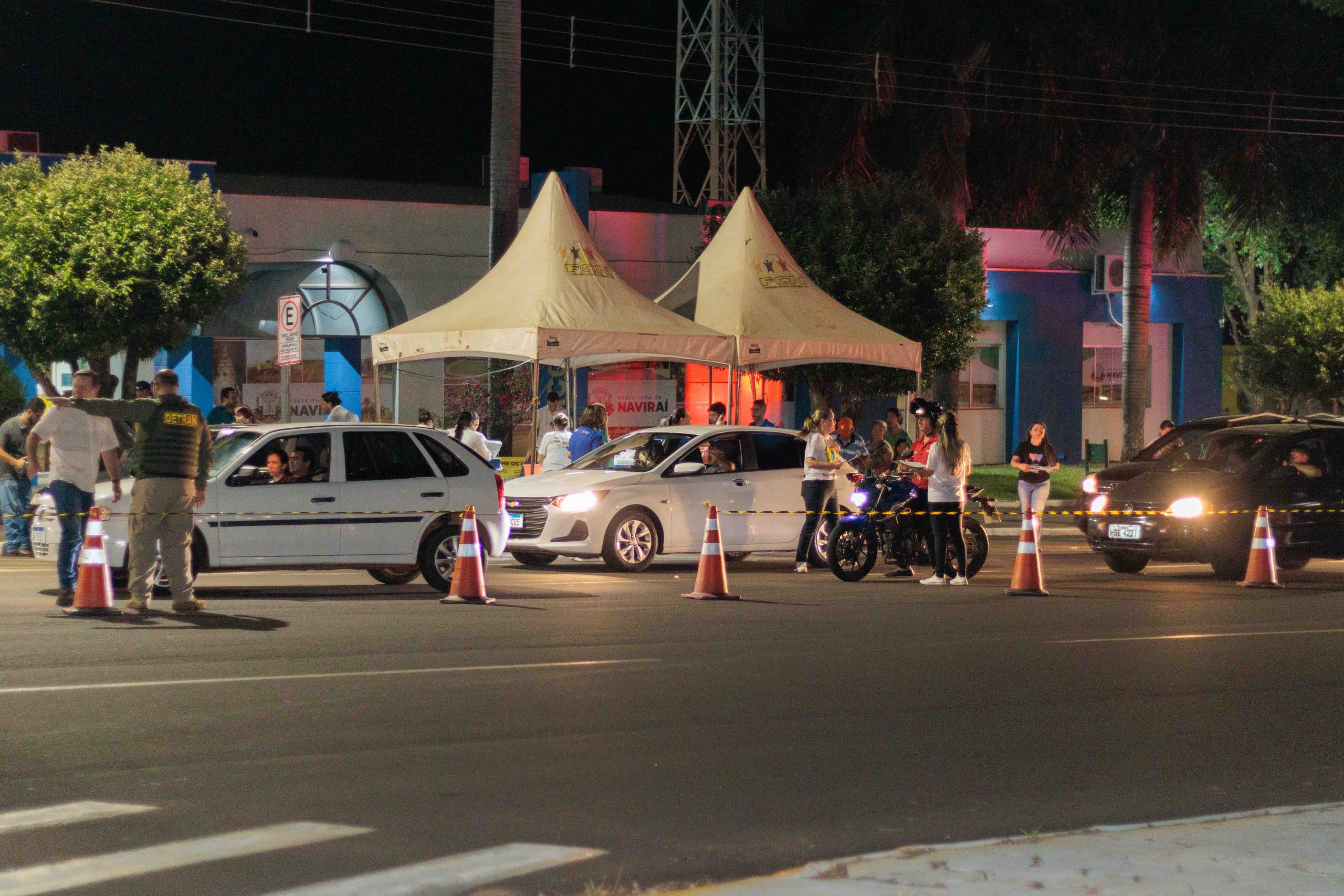 “Drive Thru de Vacinação Noturna” aplica 560 doses, supera expectativas da GMS e agrada a população