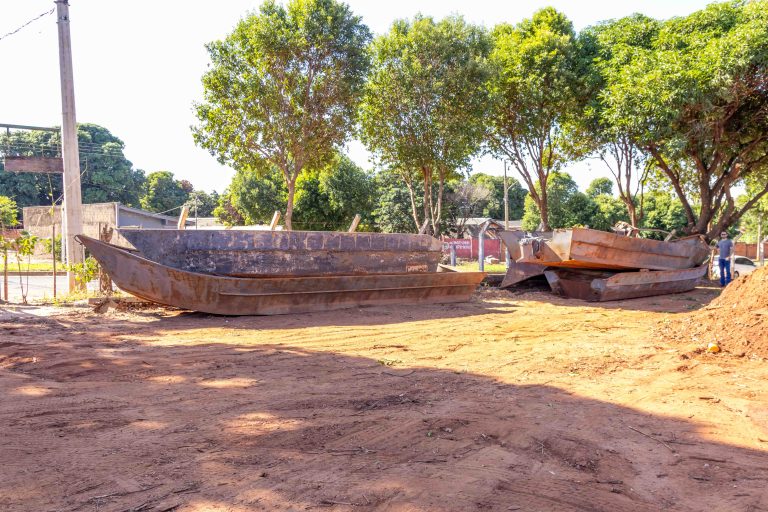 Prefeitura recebe 5 barcos da PF; um deles será preparado para passeios no Balneário Municipal Prefeitura recebe 5 barcos da PF; um deles será preparado para passeios no Balneário Municipal