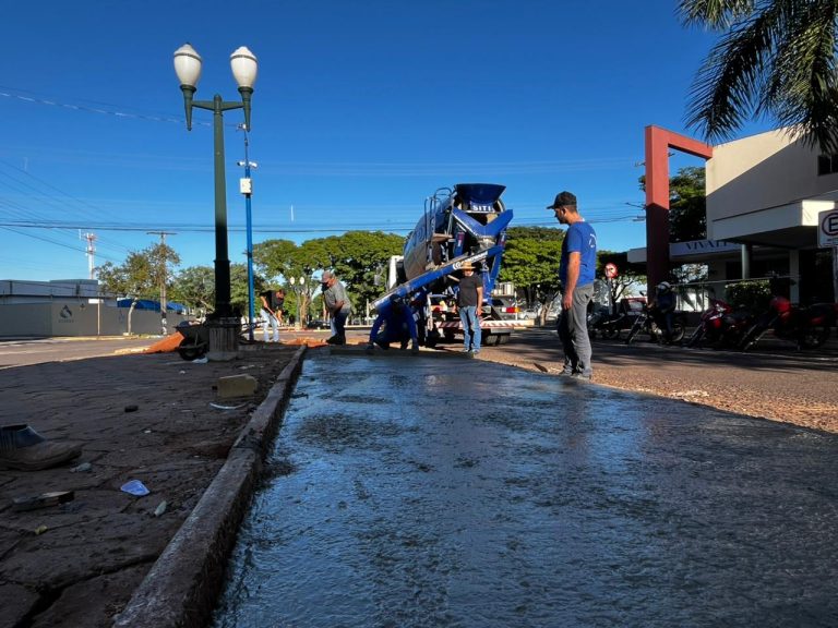 Nova ciclovia na Avenida Dourados reforça compromisso da gestão com bem-estar e mobilidade urbana Nova ciclovia na Avenida Dourados reforça compromisso da gestão com bem-estar e mobilidade urbana