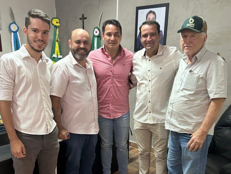 Empresário da WV7 Sports apresenta proposta para ativar escolinha de futebol e revitalizar o Pacolão Empresário da WV7 Sports apresenta proposta para ativar escolinha de futebol e revitalizar o Pacolão