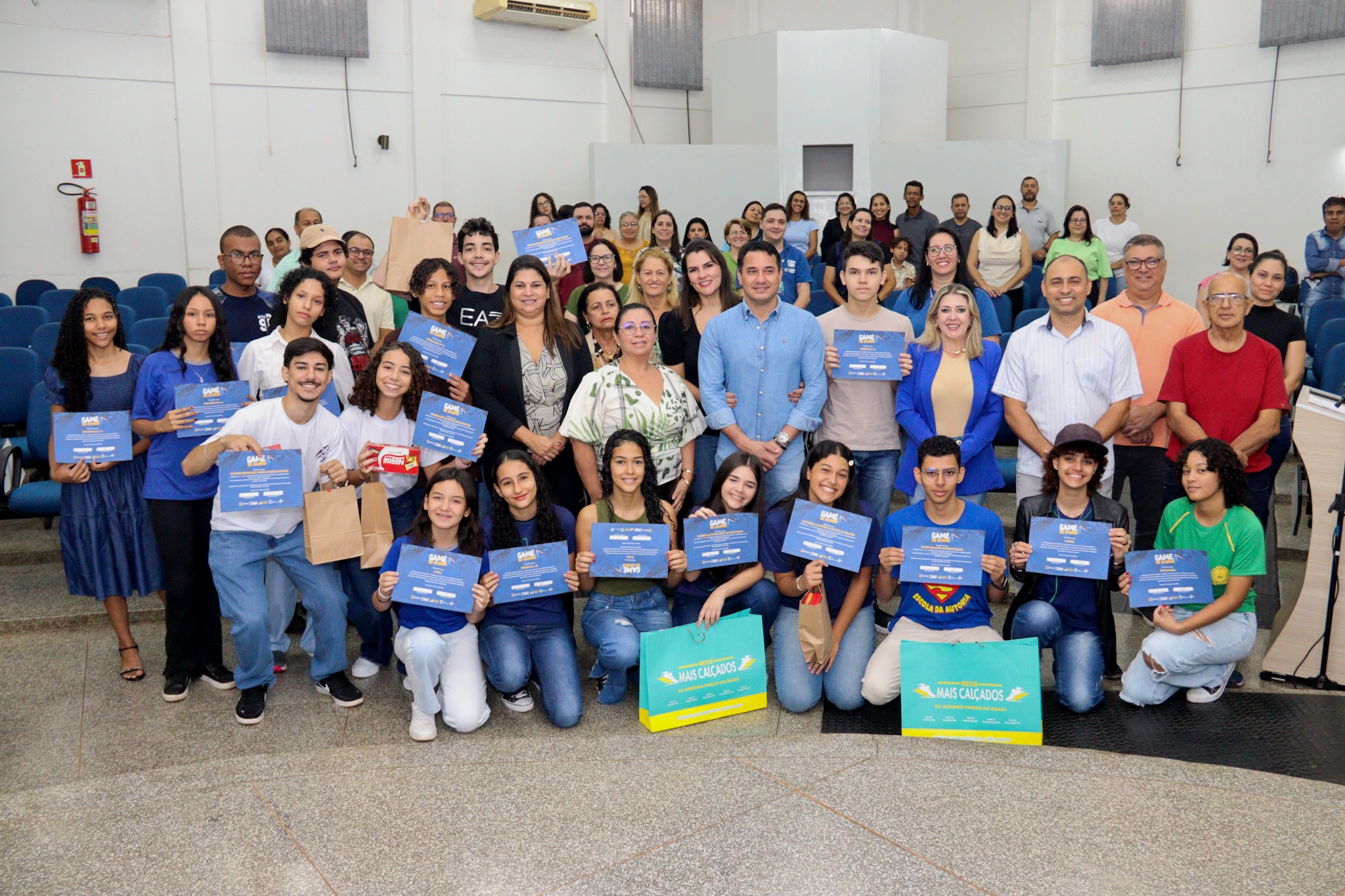 Fundação de Cultura apresenta e premia os alunos destaques do projeto “Game do Bairro”