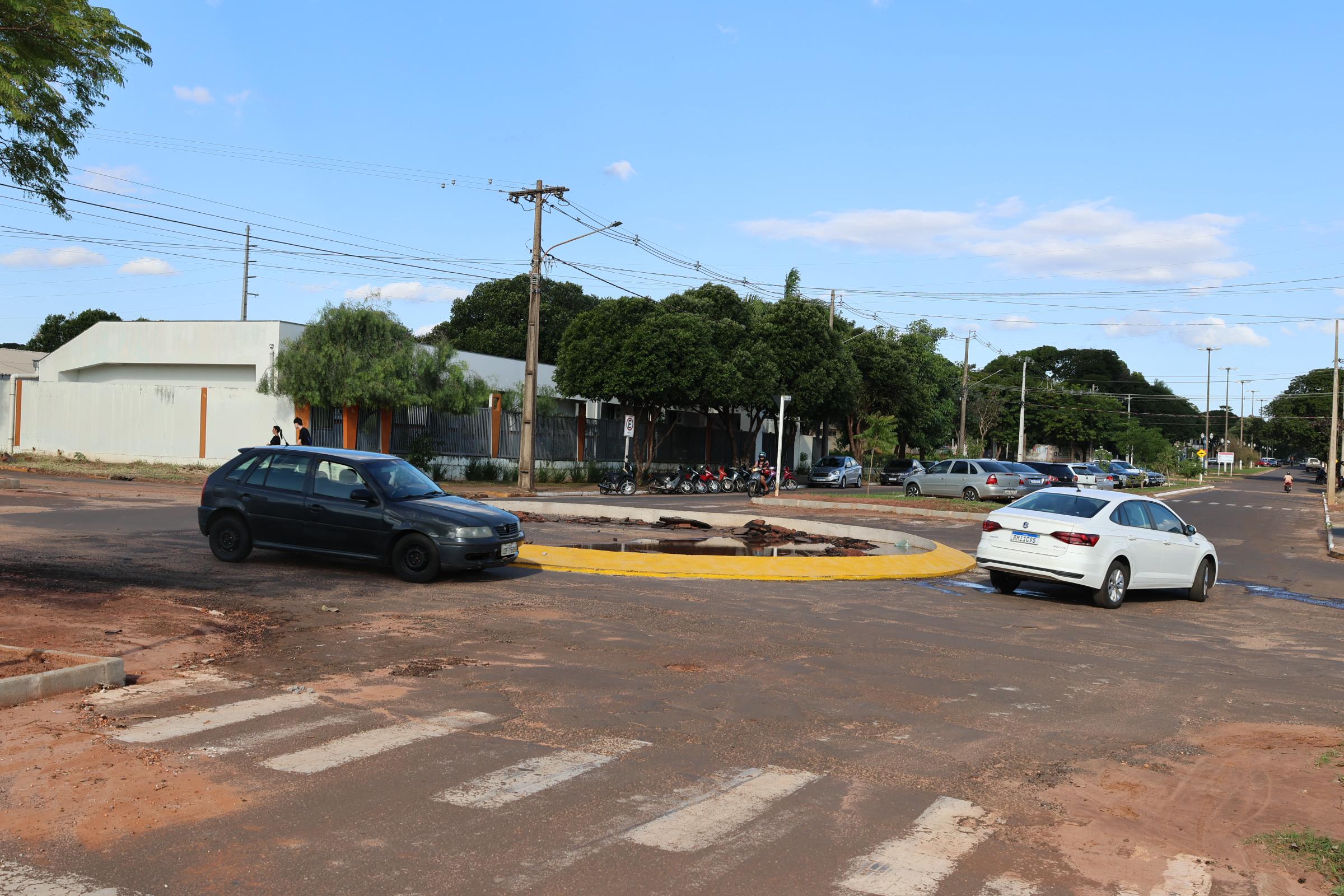 GEROB conclui construção de rotatória e garante fluidez no trânsito na Av. Ponta Porã