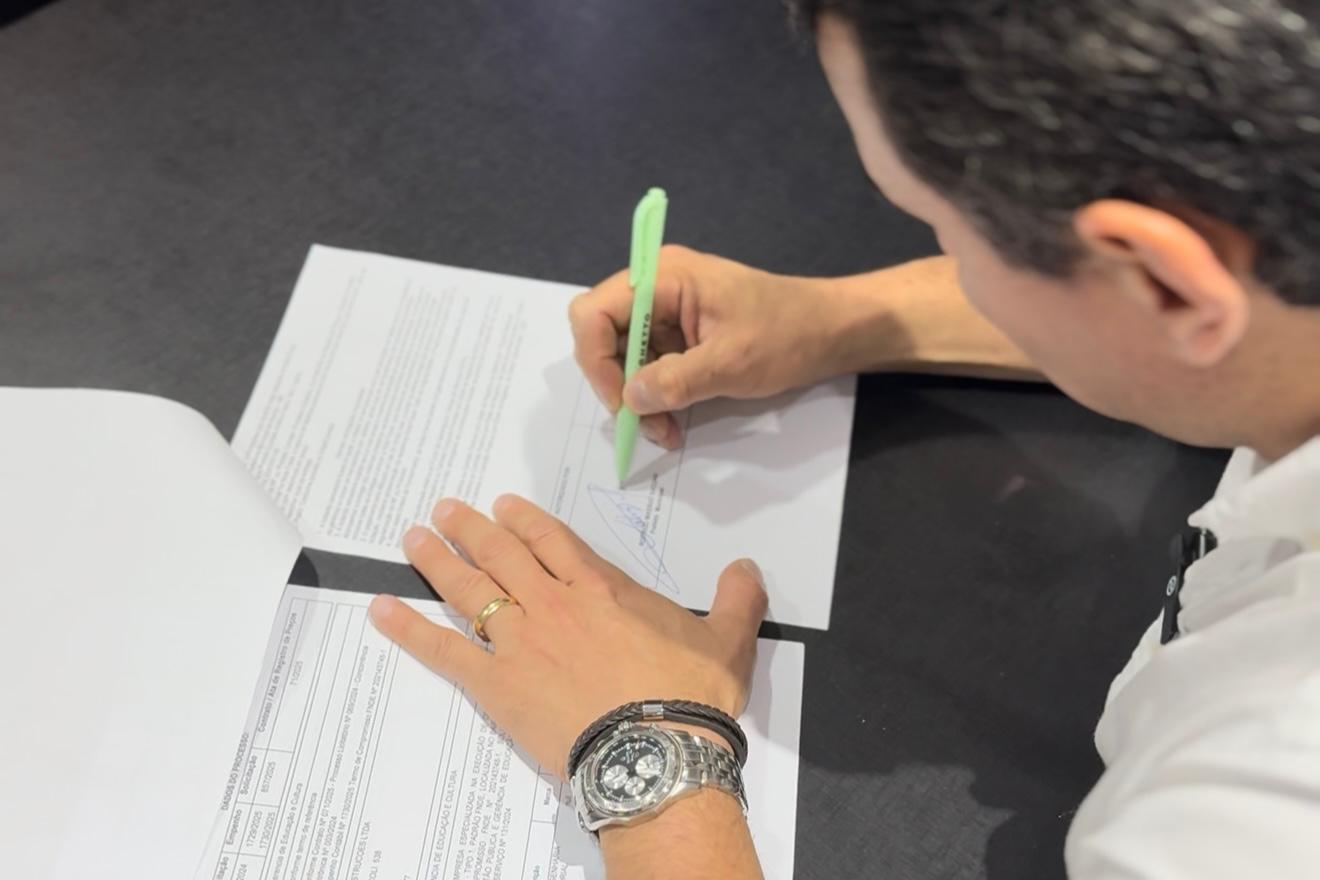 Governo de Naviraí assina O.S para construção de creche do Proinfância no Residencial Nelson Trad