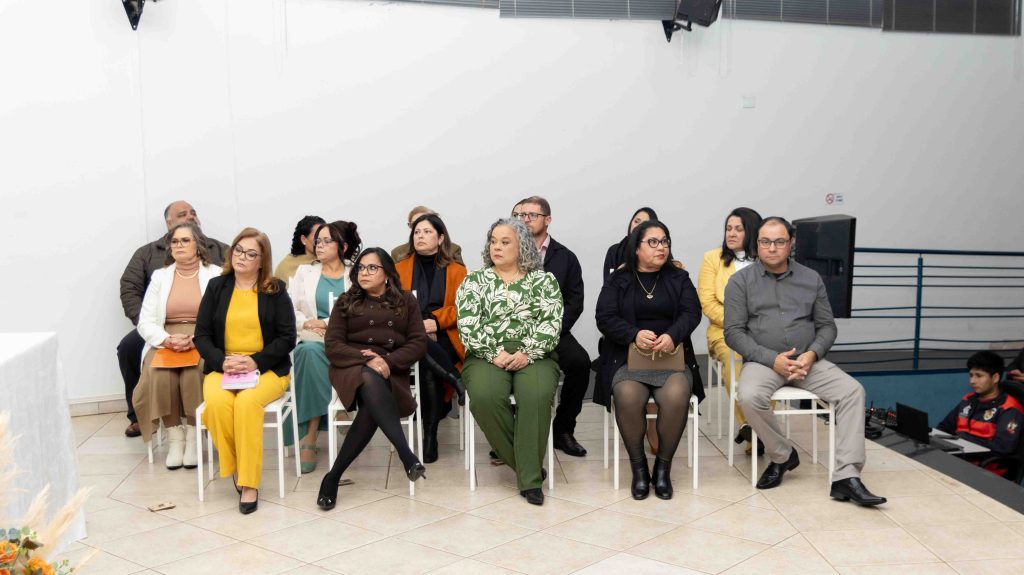 Diretores das Escolas Municipais de Naviraí tomam posse para o triênio 2025–2028 Diretores das Escolas Municipais de Naviraí tomam posse para o triênio 2025–2028