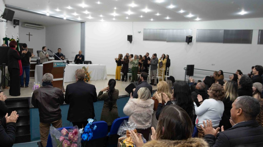 Diretores das Escolas Municipais de Naviraí tomam posse para o triênio 2025–2028 Diretores das Escolas Municipais de Naviraí tomam posse para o triênio 2025–2028