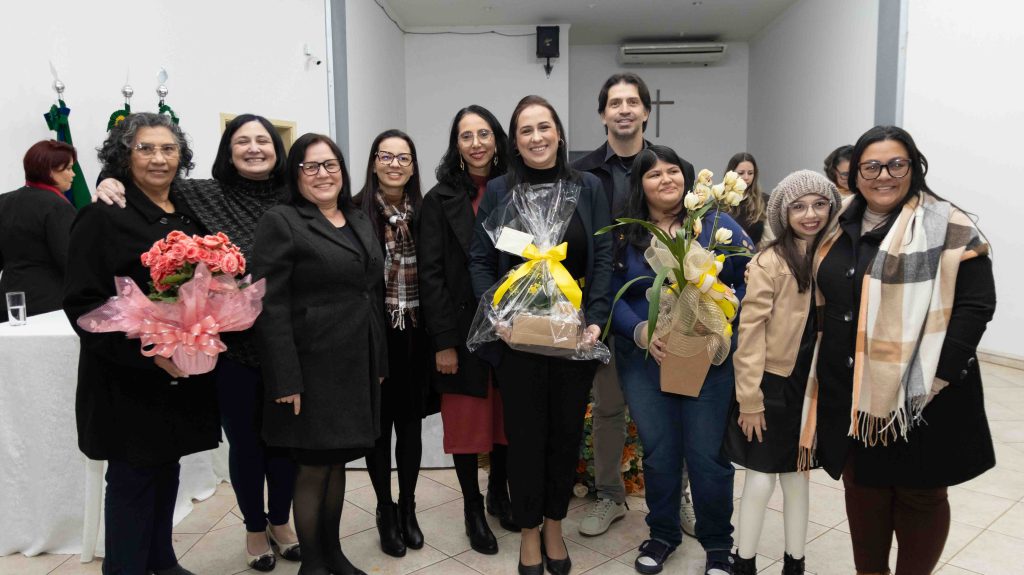 Diretores das Escolas Municipais de Naviraí tomam posse para o triênio 2025–2028 Diretores das Escolas Municipais de Naviraí tomam posse para o triênio 2025–2028