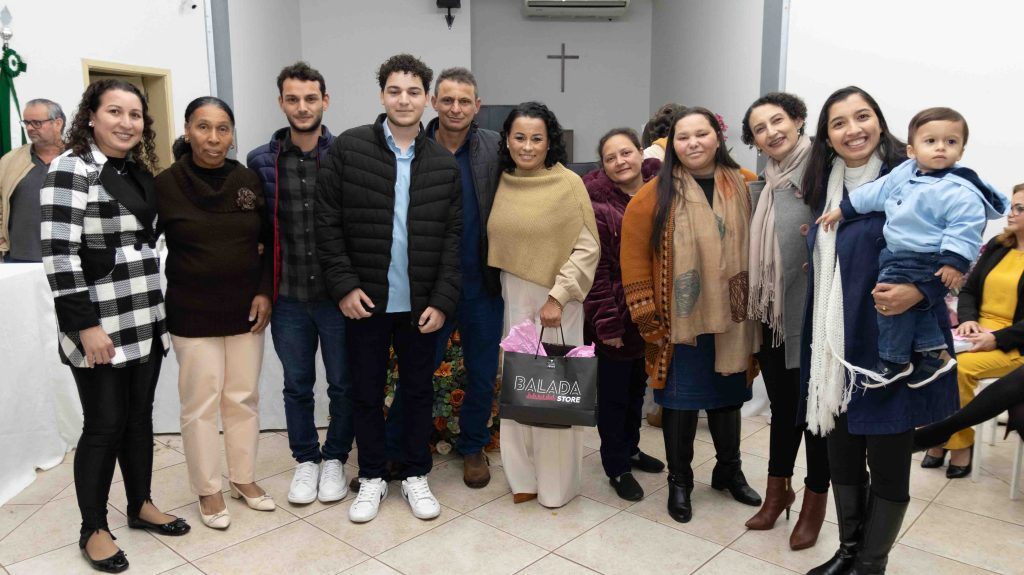 Diretores das Escolas Municipais de Naviraí tomam posse para o triênio 2025–2028 Diretores das Escolas Municipais de Naviraí tomam posse para o triênio 2025–2028