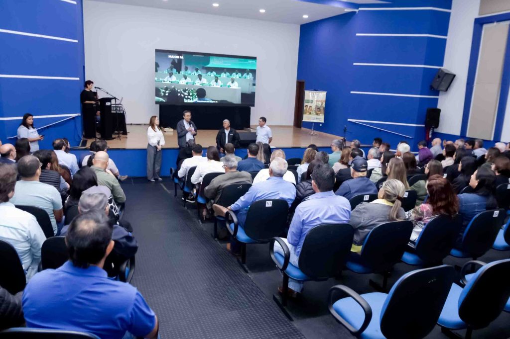 Naviraí põe em ação o “Cidade Empreendedora” e lança mais programas para fortalecer economia Naviraí põe em ação o “Cidade Empreendedora” e lança mais programas para fortalecer economia
