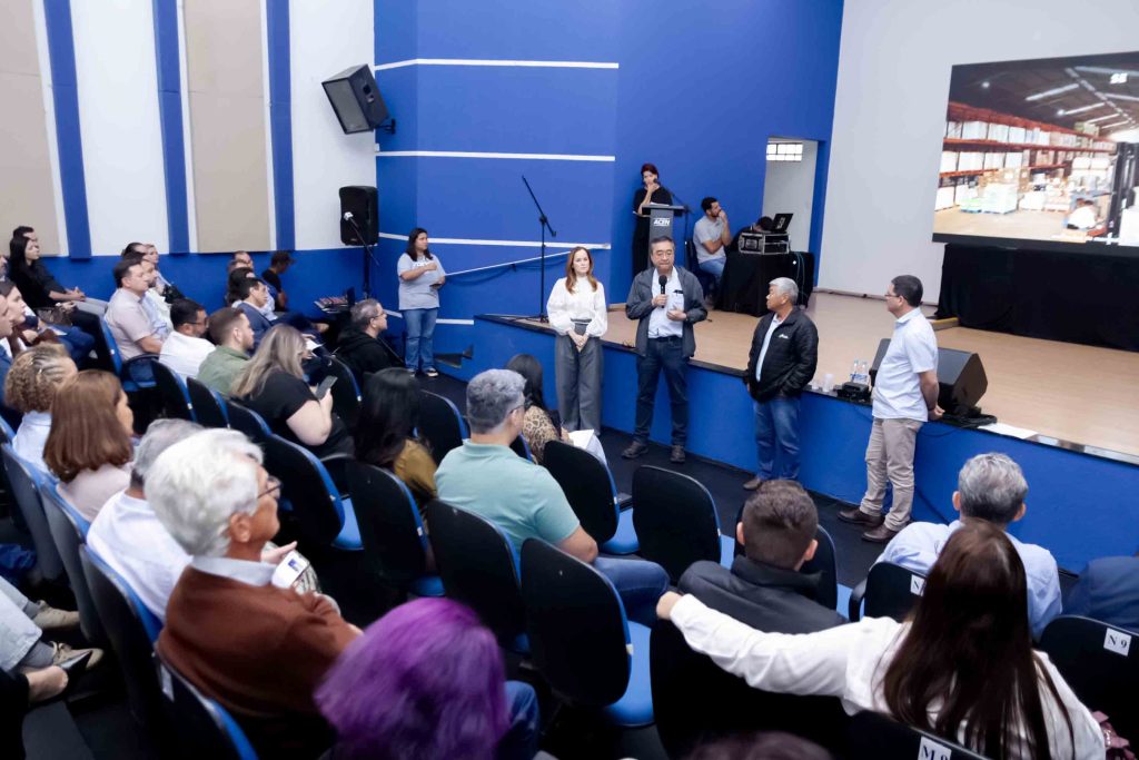 Novas Indústrias garantirão quase 300 empregos em Naviraí Novas Indústrias garantirão quase 300 empregos em Naviraí