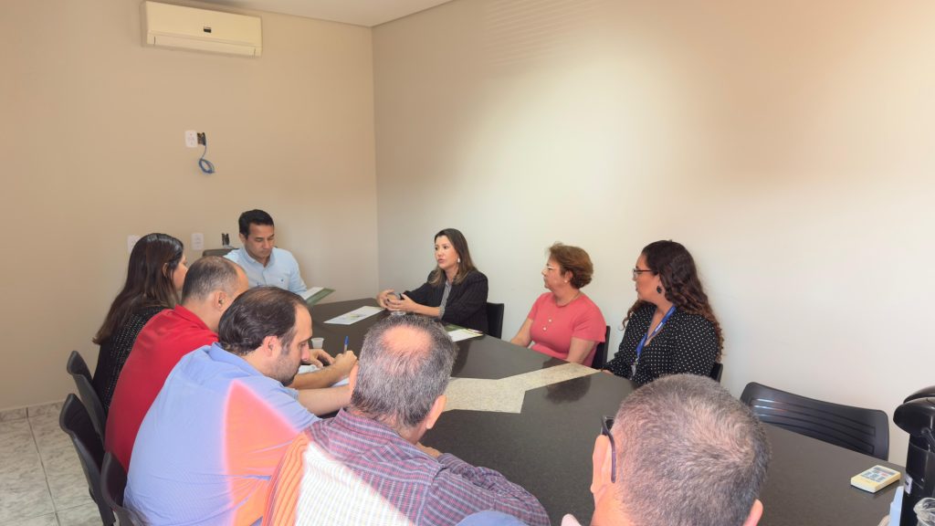 Município de Naviraí e UEMS realizam edição do programa “UEMS na Comunidade” no dia 23 de agosto Município de Naviraí e UEMS realizam edição do programa “UEMS na Comunidade” no dia 23 de agosto