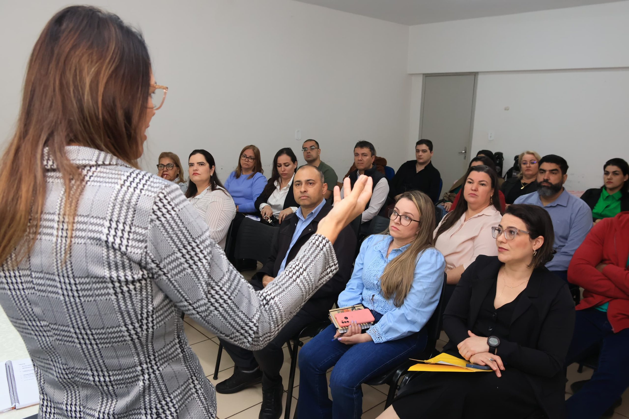 Nova comissão garantirá acompanhamento e futuro do Plano Municipal de Educação em Naviraí