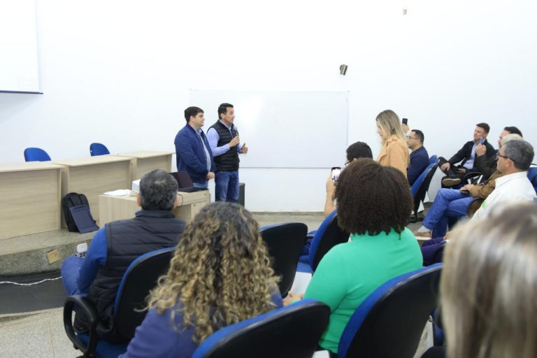 Em Naviraí Prefeitura firma Parcerias e Qualifica Servidores Em Naviraí Prefeitura firma Parcerias e Qualifica Servidores