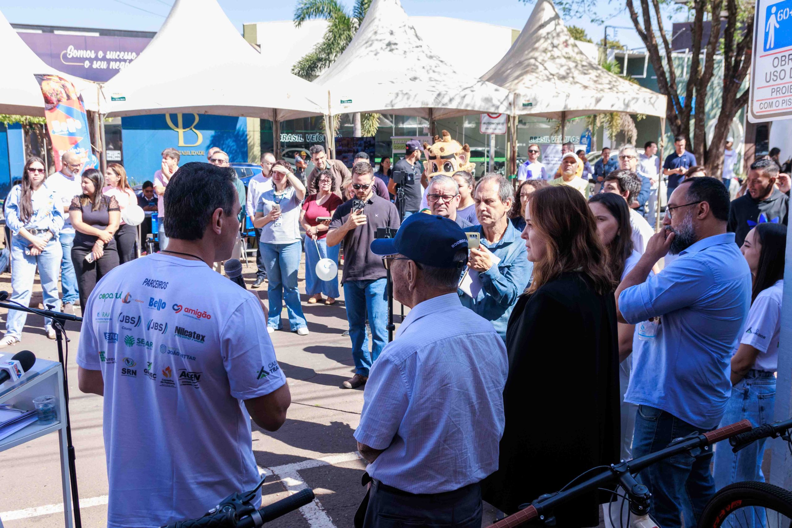 Naviraí: 1º Feirão de Empregos conecta trabalhadores à empresas e lança Qualificações