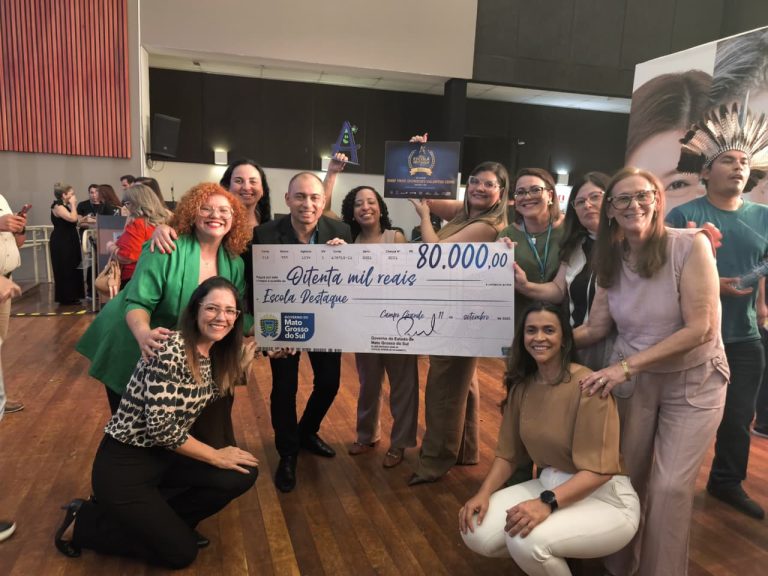 Escola Diomedes Valentim Cerri é premiada no Prêmio Escola Destaque em Alfabetização