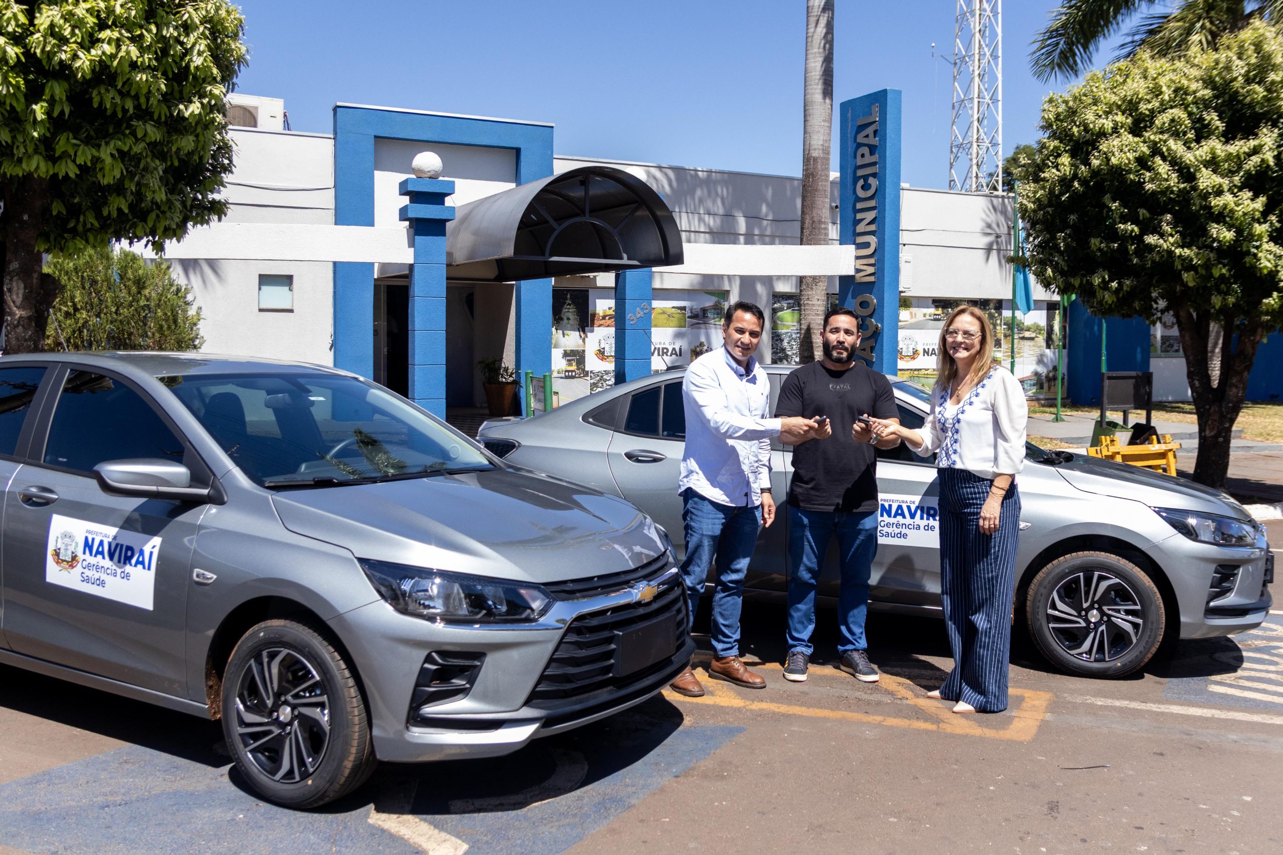 NAVIRAÍ: Prefeito melhora frota com novos carros para Saúde