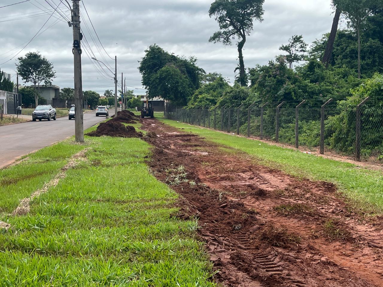 Em Parceria Público-Privada, Prefeitura de Naviraí faz Pista de Caminhada no Entorno do Bosque Em Parceria Público-Privada, Prefeitura de Naviraí faz Pista de Caminhada no Entorno do Bosque
