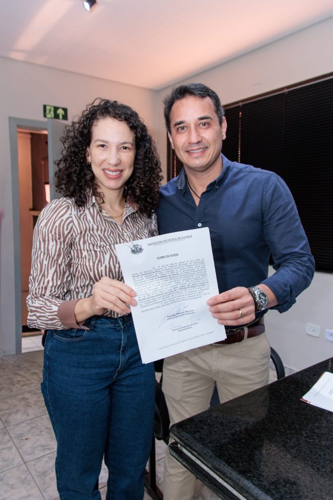 Prefeito Rodrigo Sacuno empossa novas professoras e reforça compromisso com a educação em Naviraí Prefeito Rodrigo Sacuno empossa novas professoras e reforça compromisso com a educação em Naviraí