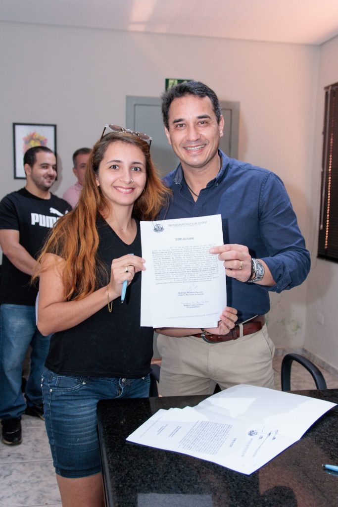 Prefeito Rodrigo Sacuno empossa novas professoras e reforça compromisso com a educação em Naviraí Prefeito Rodrigo Sacuno empossa novas professoras e reforça compromisso com a educação em Naviraí