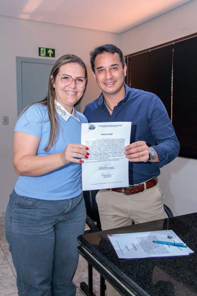 Prefeito Rodrigo Sacuno empossa novas professoras e reforça compromisso com a educação em Naviraí Prefeito Rodrigo Sacuno empossa novas professoras e reforça compromisso com a educação em Naviraí