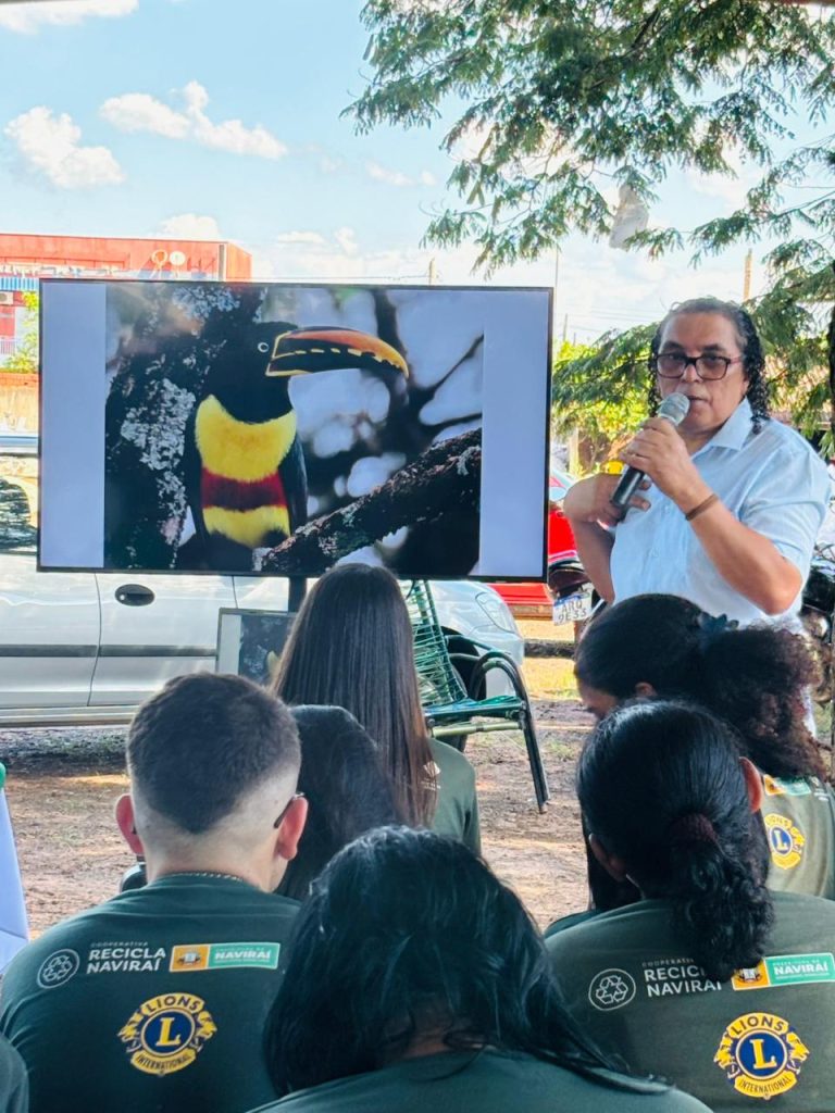 Durante a celebração, o professor Chocolate reforçou como o trabalho da Recicla Naviraí contribui para a conservação da natureza e para o equilíbrio ecológico do município.
