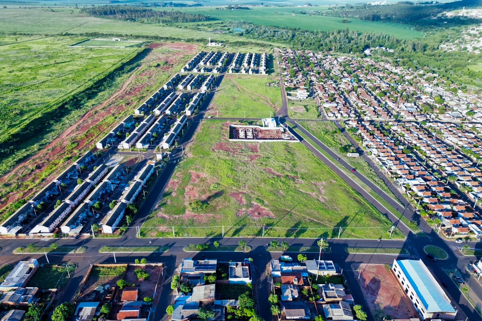 NAVIRAÍ: Com nova escola lançada, investimentos da Prefeitura no grande Paraíso passa de 24 milhões