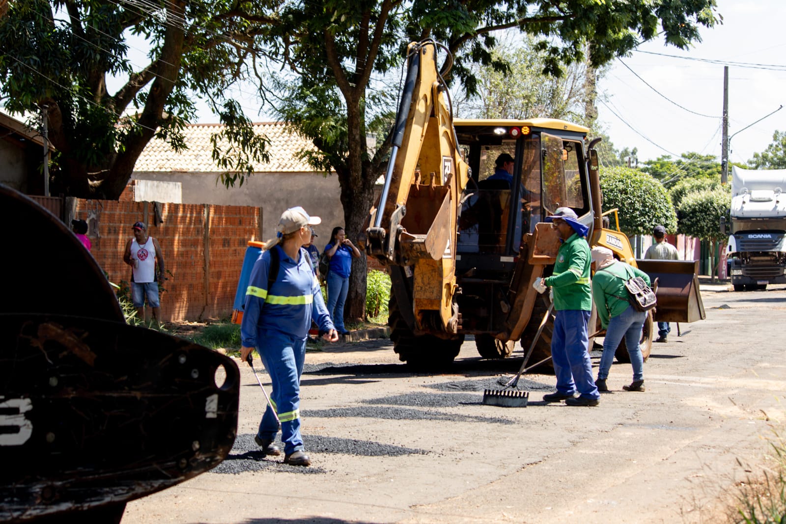 Naviraí Reinicia a Recuperação do Asfalto de 2026 com Serviço de Tapa-Buracos