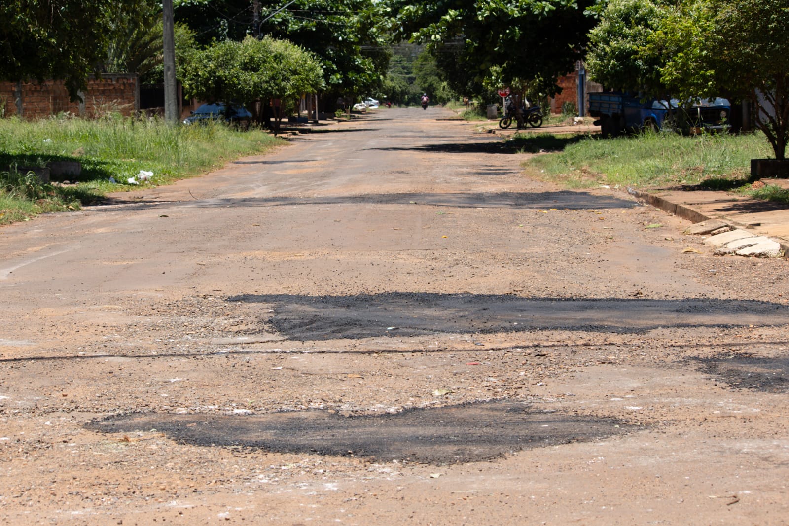 Naviraí Reinicia a Recuperação do Asfalto de 2026 com Serviço de Tapa-Buracos