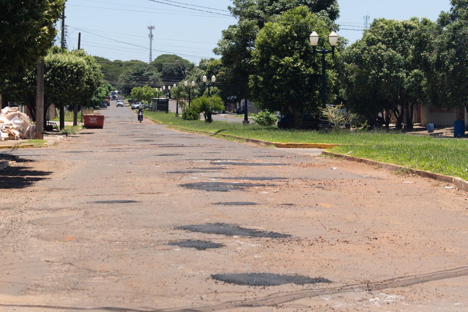 Naviraí Reinicia a Recuperação do Asfalto de 2026 com Serviço de Tapa-Buracos