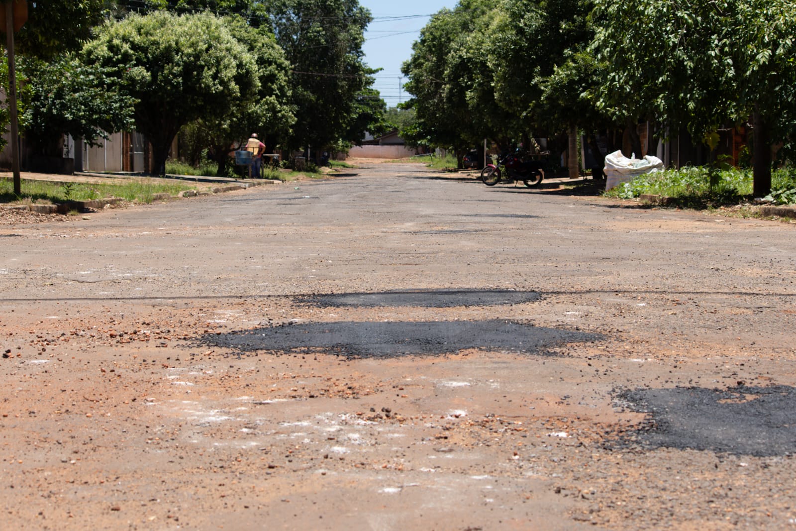 Naviraí Reinicia a Recuperação do Asfalto de 2026 com Serviço de Tapa-Buracos