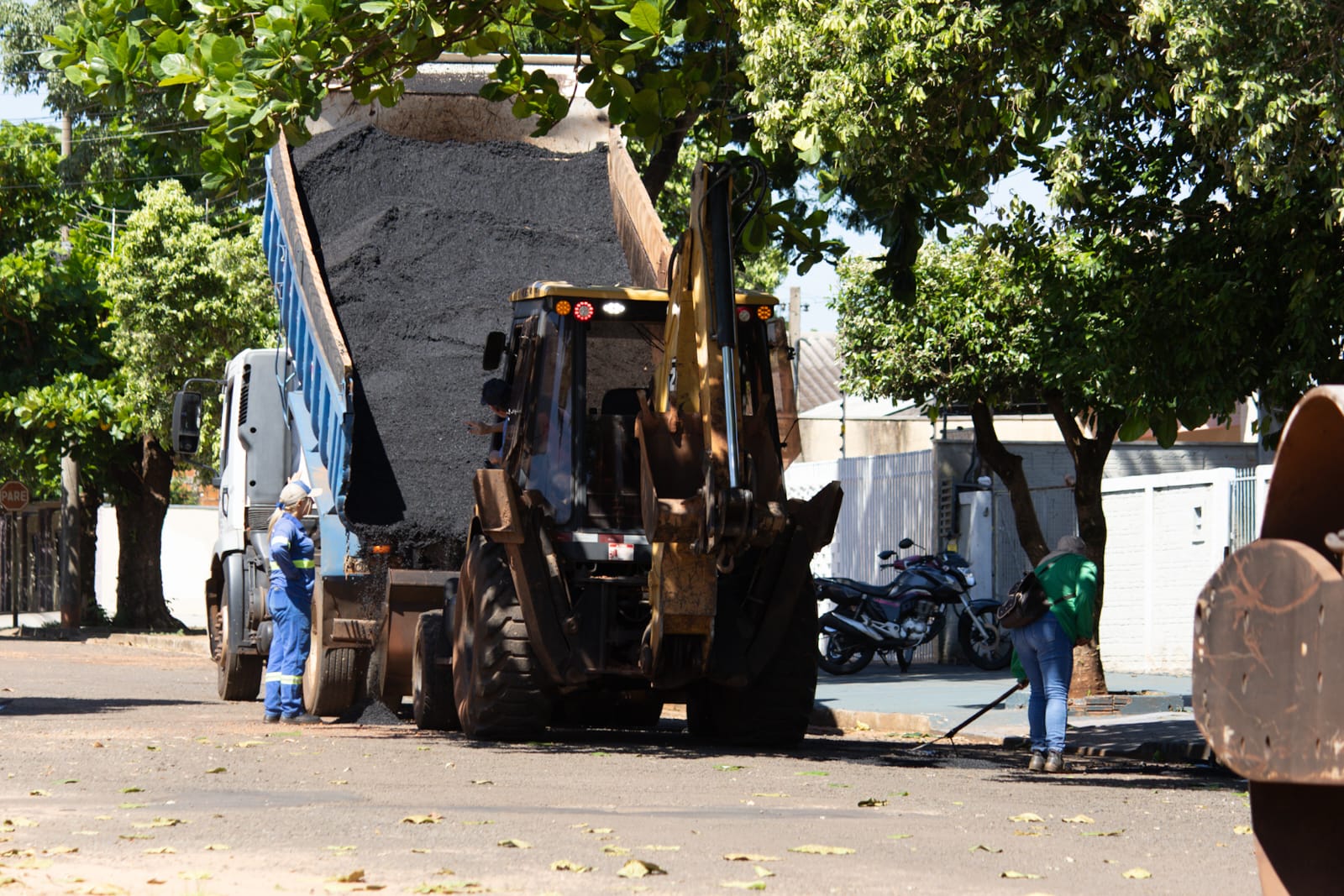 Naviraí Reinicia a Recuperação do Asfalto de 2026 com Serviço de Tapa-Buracos