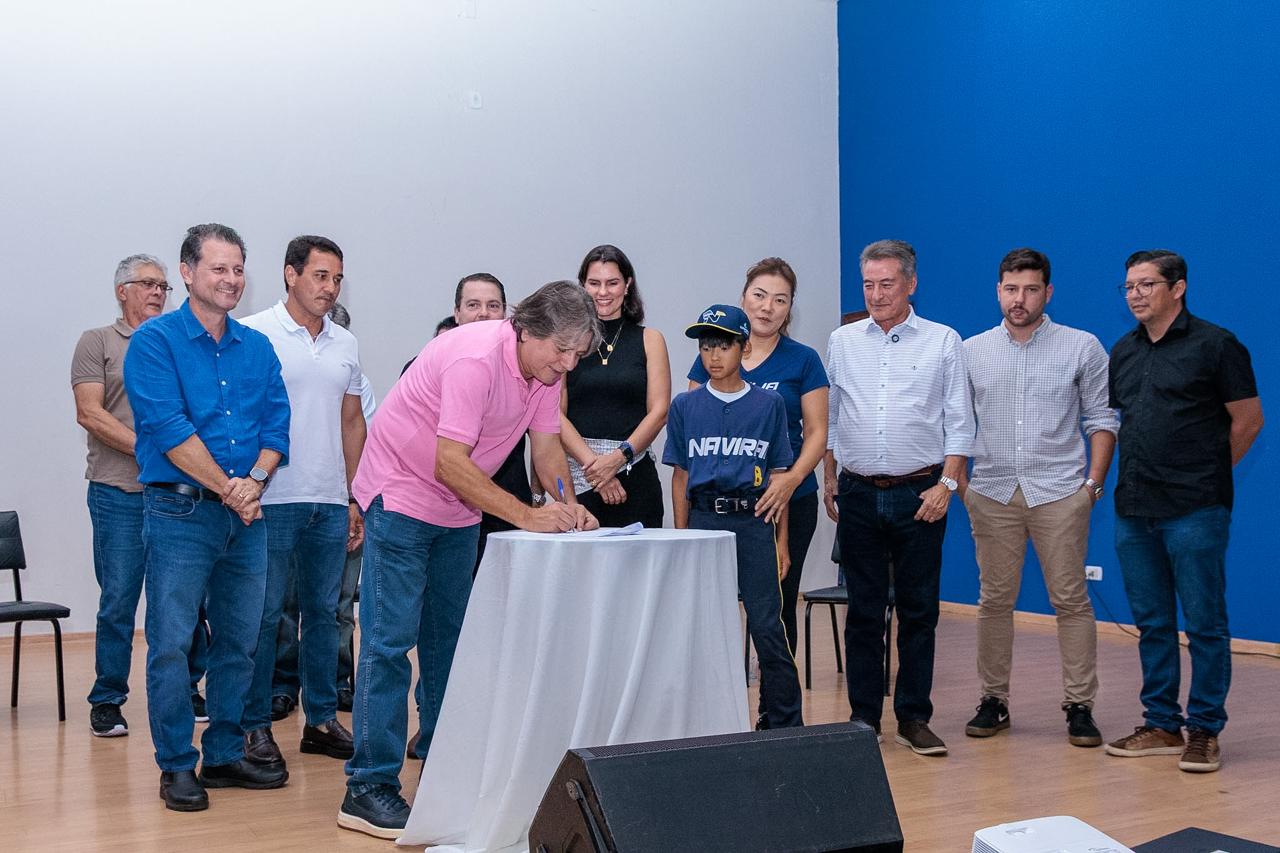 Naviraí celebra repasse de R$ 5,4 milhões ao Terceiro Setor com assinatura conjunta de autoridades