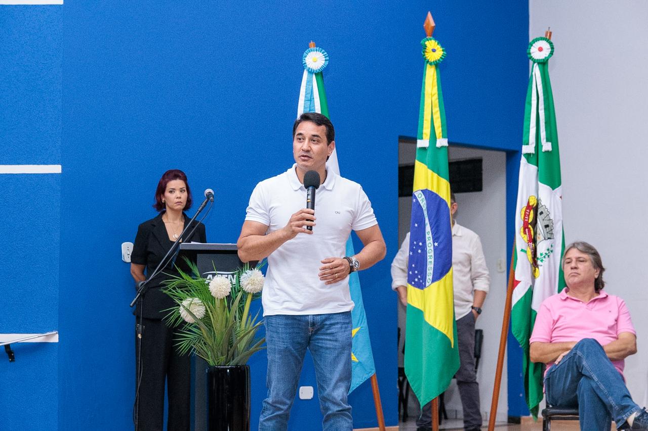 Naviraí celebra repasse de R$ 5,4 milhões ao Terceiro Setor com assinatura conjunta de autoridades