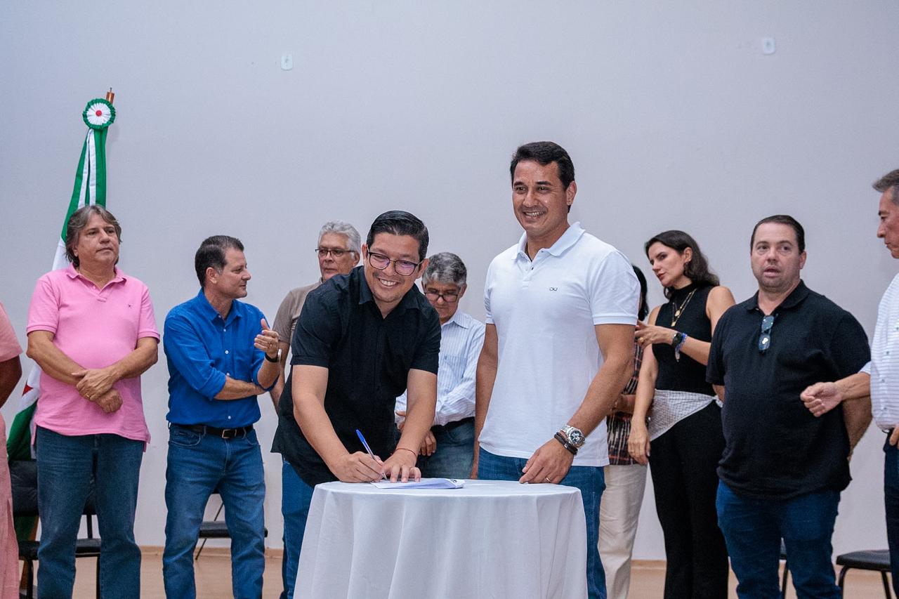 Naviraí celebra repasse de R$ 5,4 milhões ao Terceiro Setor com assinatura conjunta de autoridades