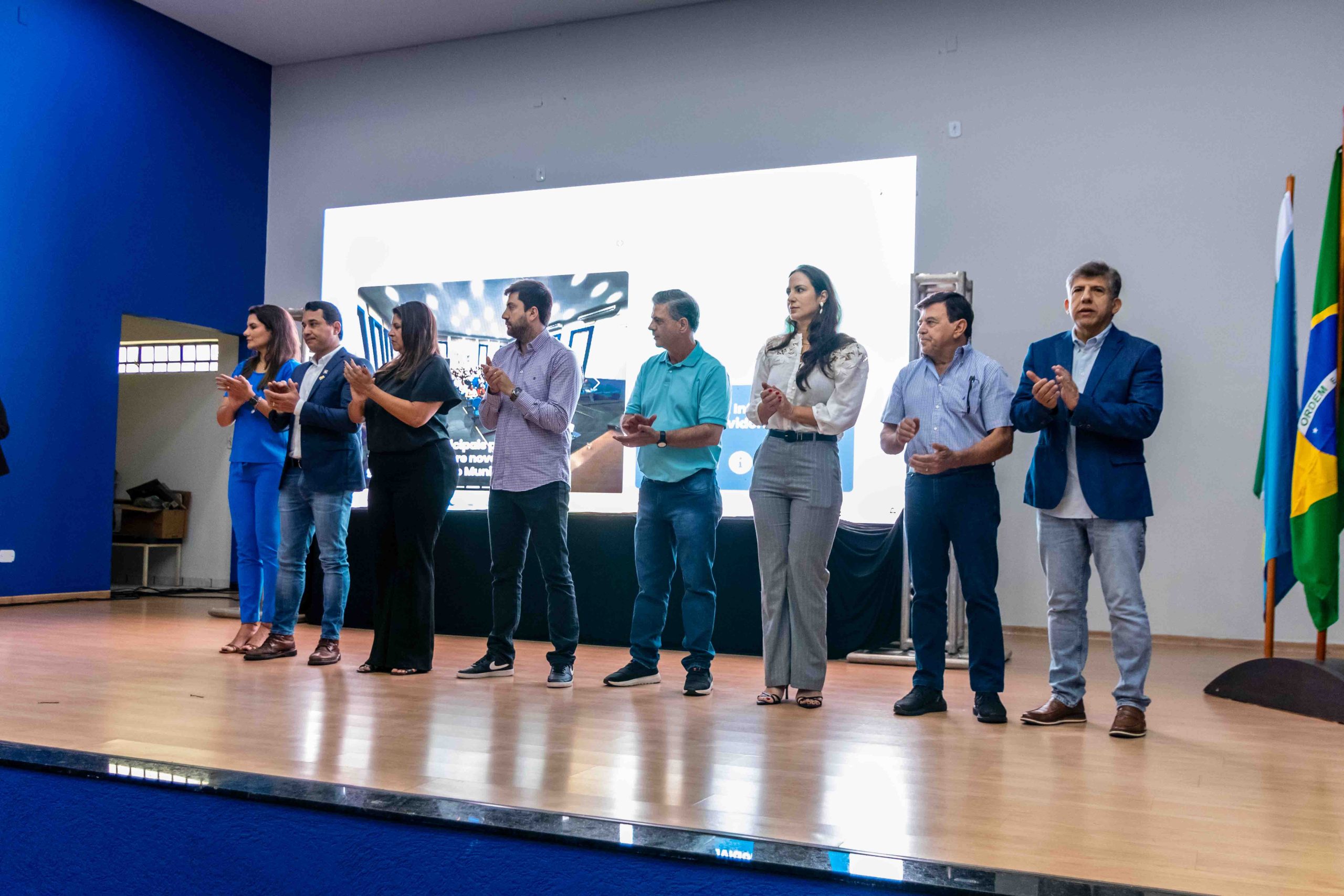 NAVIRAÍ: Grande evento marca os 100 dias da Administração “Compromisso com o Futuro”