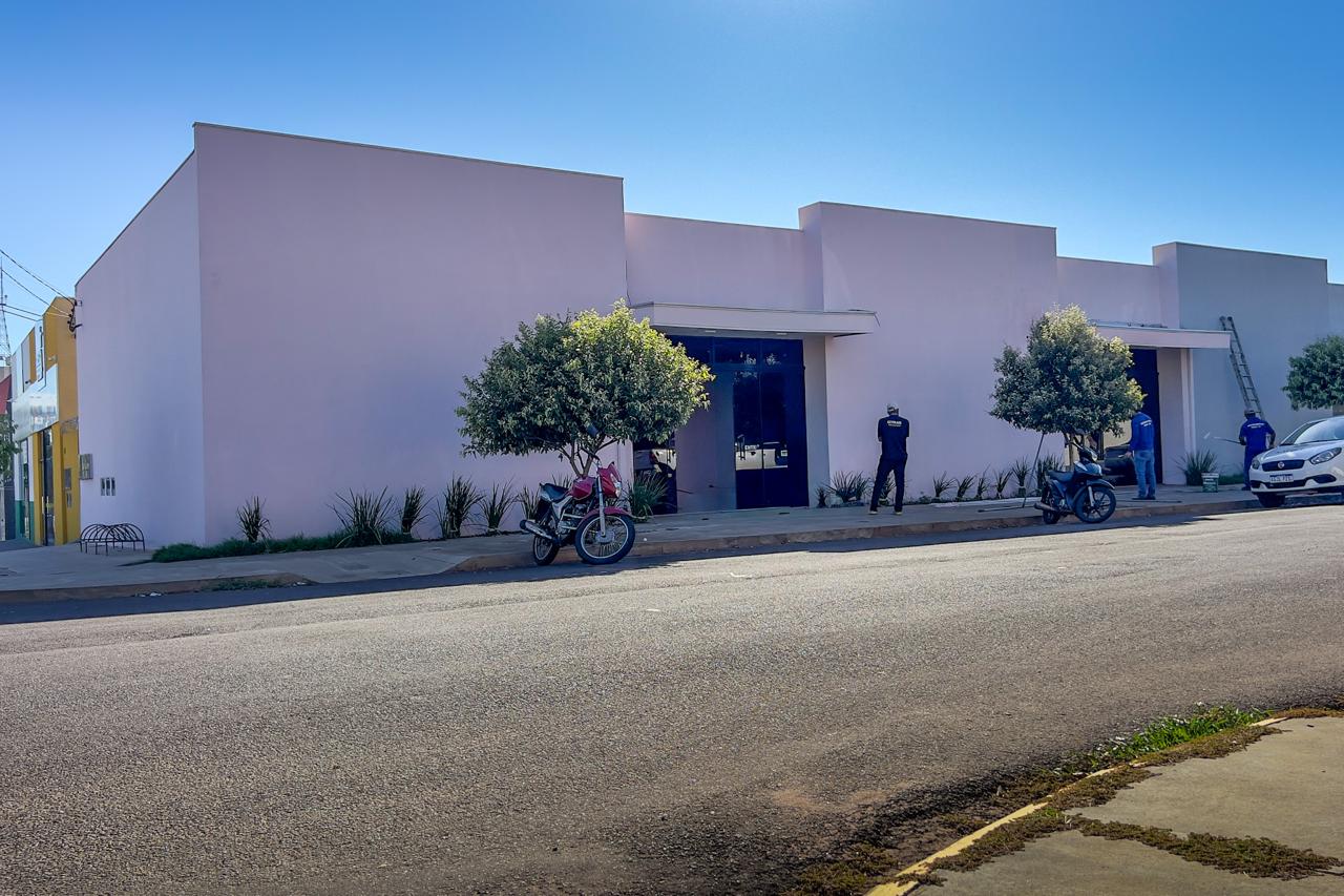 Naviraí trabalha para inaugurar Clínica da Mulher e da Criança