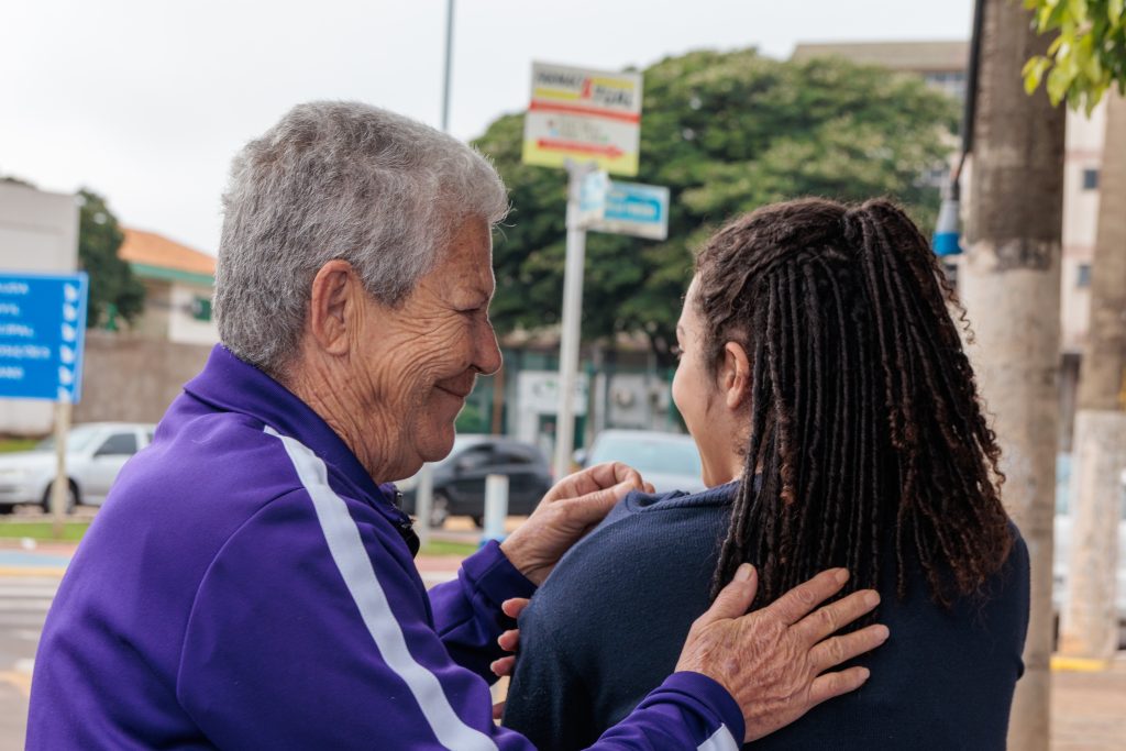 Mobilização da Saúde Municipal com Drive-Thru vacina centenas de pessoas no Sábado em Naviraí Mobilização da Saúde Municipal com Drive-Thru vacina centenas de pessoas no Sábado em Naviraí